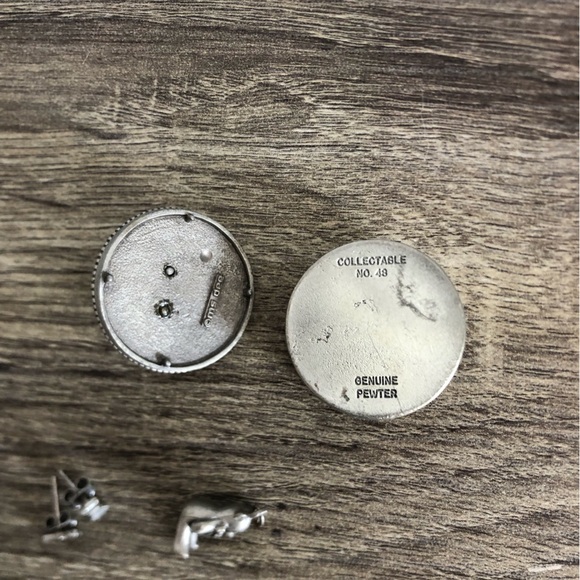 Vtg Pewter Bear Trinket Box with Earrings and Pendant - Picture 6 of 13